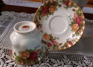Taza porcelana inglesa Royal Albert