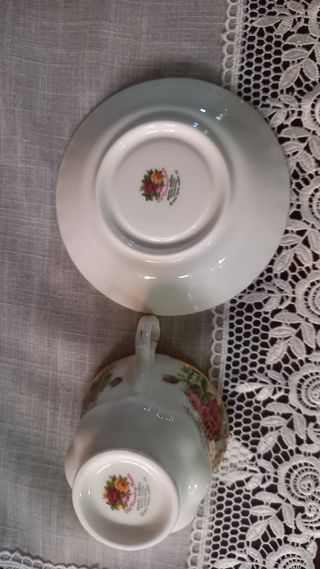Taza porcelana inglesa Royal Albert