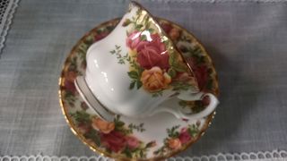 Taza porcelana inglesa Royal Albert