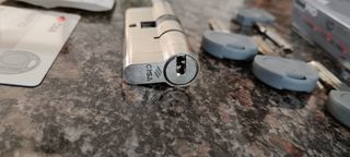 Cilindretto per serratura marca Cisa