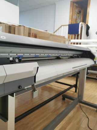 PLOTTER IMPRESIÓN Y CORTE ROLAND VP540