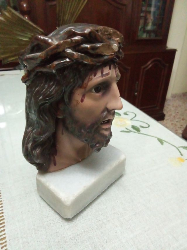 Cristo de Limpias Olot ojos de cristal