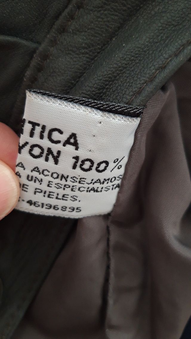 Falda gris de piel señora