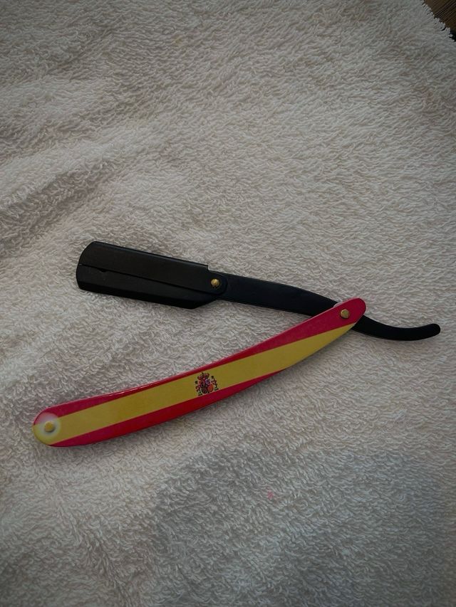 Porta cuchilla para hacer cerquillos