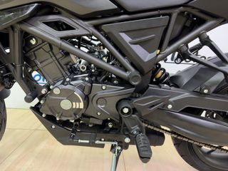 VOGE 125R NEGRA 2026