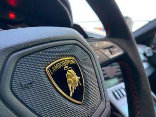 Lamborghini Urus PERFOMANTE 666CV FULL CARBONO
