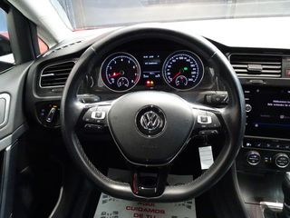 Volkswagen Golf SPORT 150CV