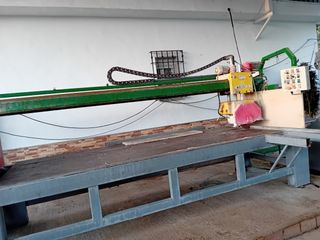Máquina industrial de corte de mármoles 