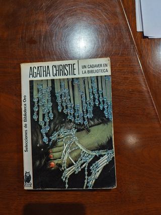 Libro: Un cadáver en la biblioteca