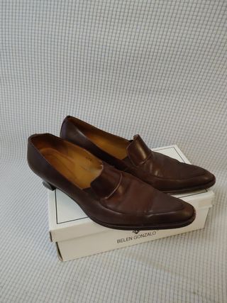 Zapato tacón  marrón señora 41. Puntera
