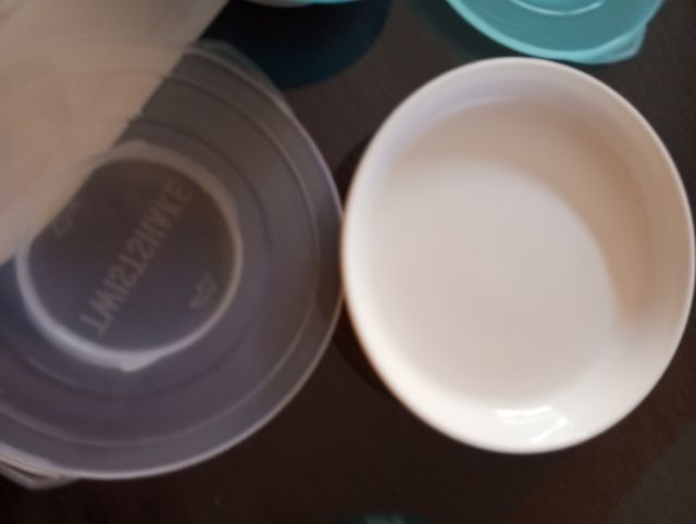 Salvamantel con tupper