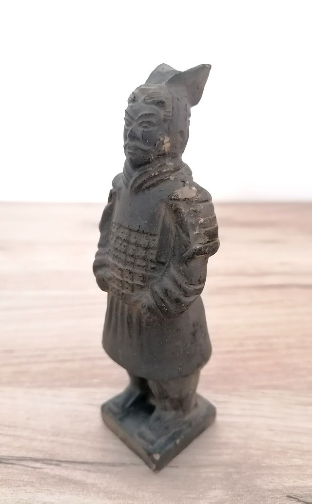 Figure di Xian China realizzate in terracotta.
