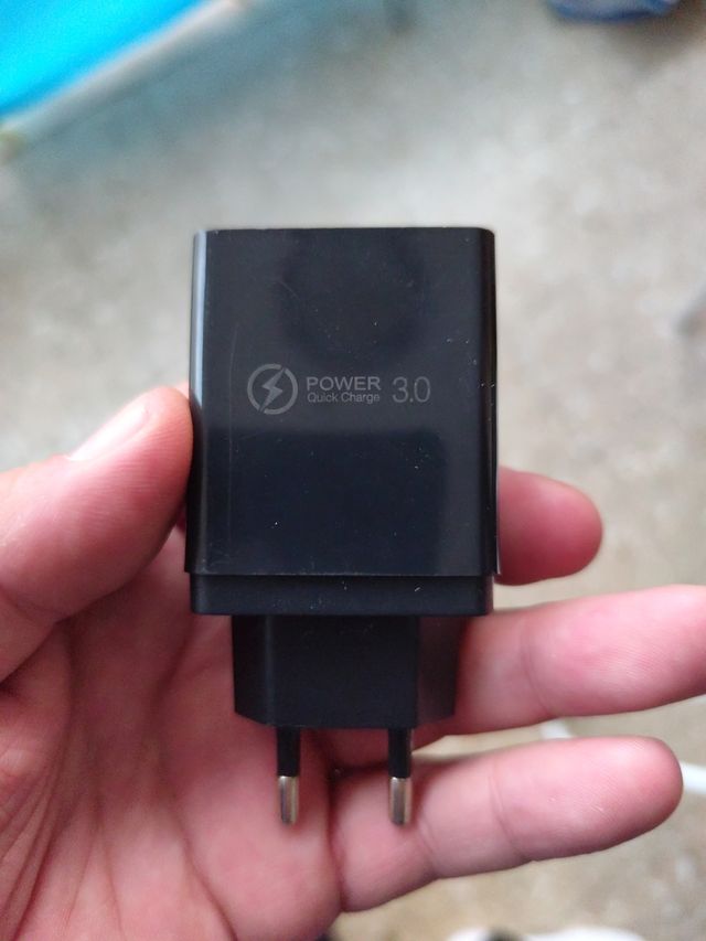 ENCHUFE MULTI CARGA USB