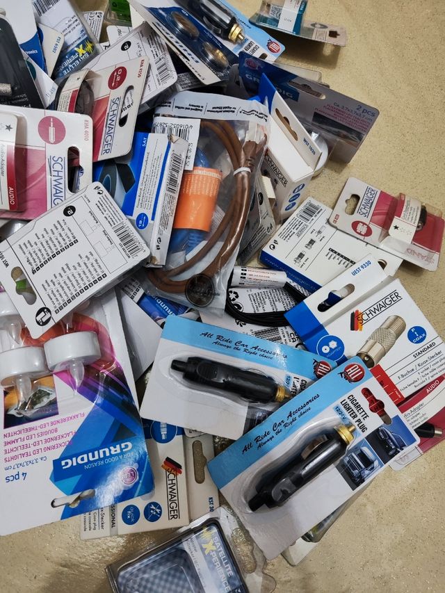 Stock materiale elettrico