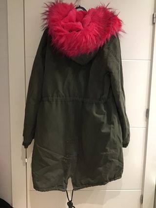 Chaquetón largo y forrado talla M, como nuevo