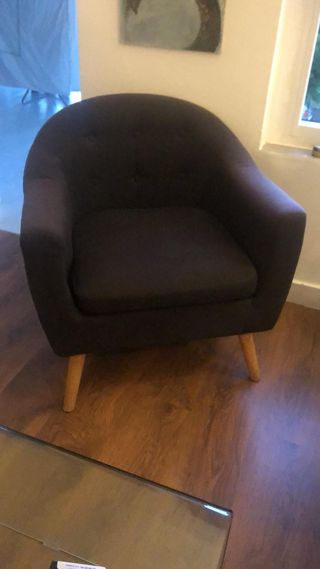 sillon de tela y madera