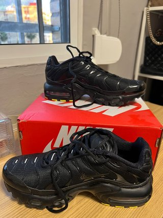 Zapatillas Nike TN , Air Max Plus de segunda mano por 50 EUR en Castilleja  de la Cuesta en WALLAPOP