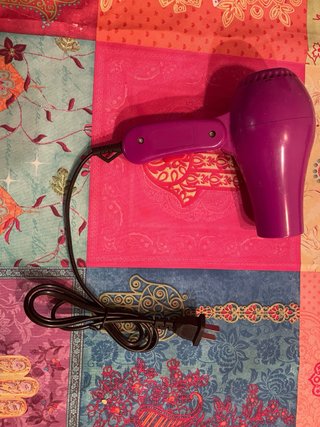 Secador de pelo compacto morado – clavija inglesa