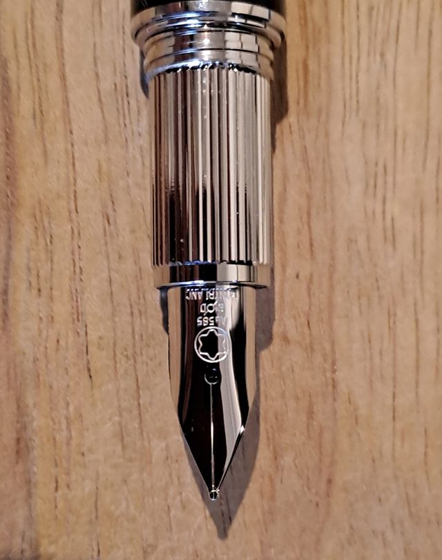 Pluma Montblanc Starwalker