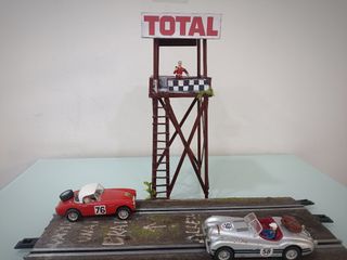 Torres decoración circuitos Scalextric