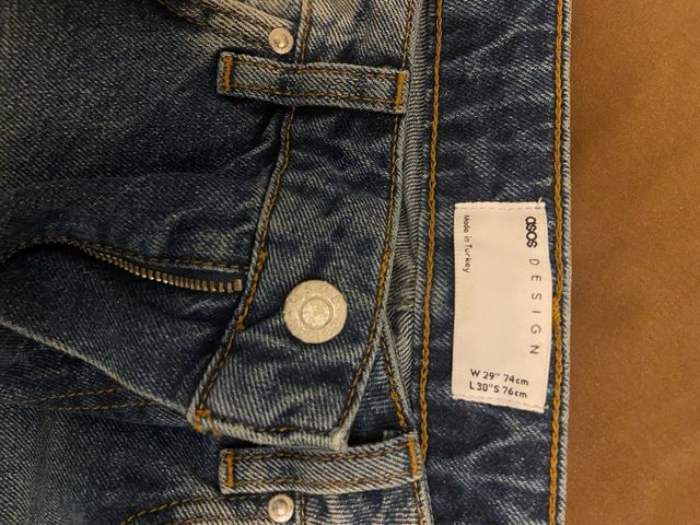 Vaqueros holgados con lavado vintage