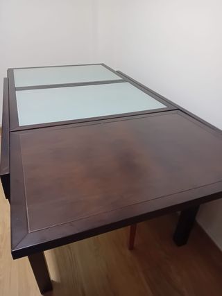 Mesa madera/cristal y 4 sillas