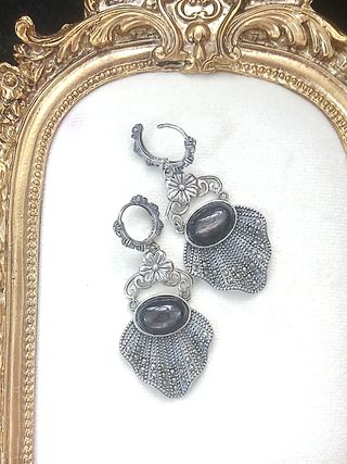 pendientes de piedra hiperstena