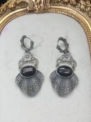 pendientes de piedra hiperstena