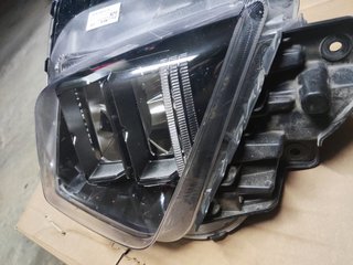 Faro izq Hyundai Tucson