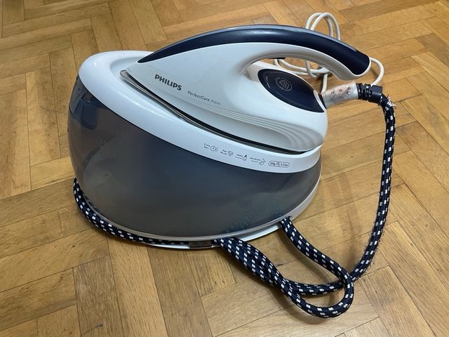 Centro stiro Phillips (da riparare)