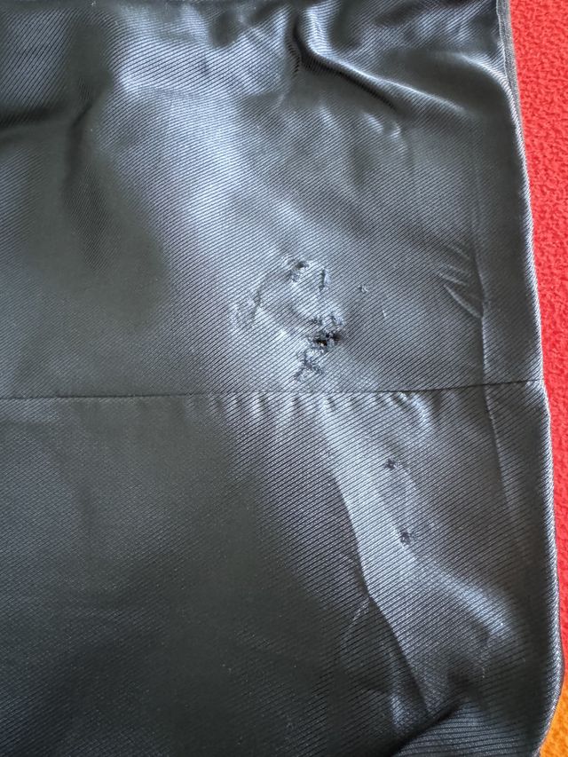 Abrigo marino con detalles dorados Zara. Talla M