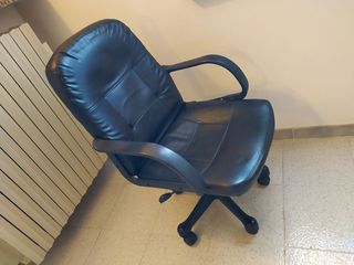 Poltrona sedia ecopelle nera girevole da sistemare