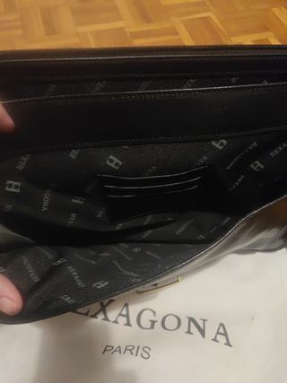 Cartera Maletin Hexagona cuero negro