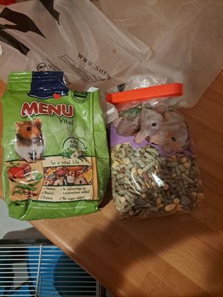 Jaula hamster y accesorios