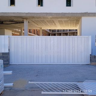 Reparación y montaje de puertas