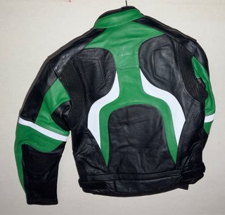 Cazadora de moto de piel