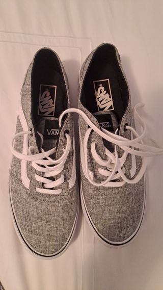 VANS grises nuevas sin estrenar