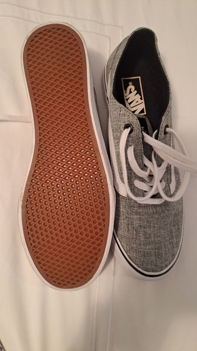 VANS grises nuevas sin estrenar