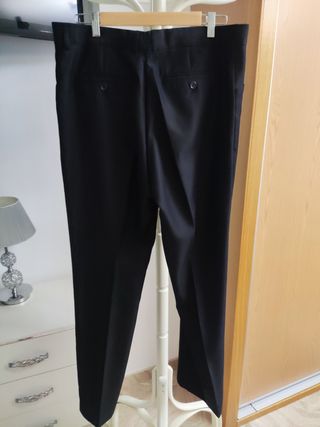 Pantalón de traje hombre negro. Talla 48