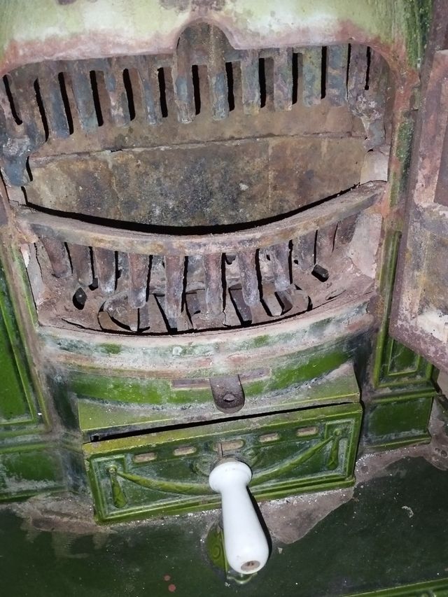 Estufa hierro antigua
