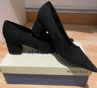 Tacón  negro talla 39