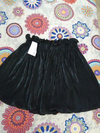 Falda corta negra Plisada