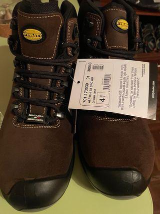 Botas de trabajo y pantalon