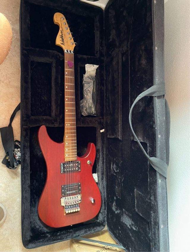 Guitarra Washburn N2 red wine