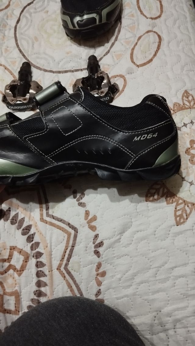 se vende zapatos para bicicleta