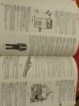 NUEVO DICCIONARIO ESCOLAR DE LA LENGUA ESPAÑOLA ( DE 3 A 6 Primaria) SANTILLANA (Spanish Edition)