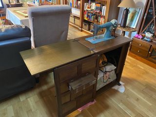 Maquina de coser mueble