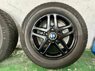 SE VENDEN LLANTAS CON RUEDAS PARA BMW COMO NUEVAS