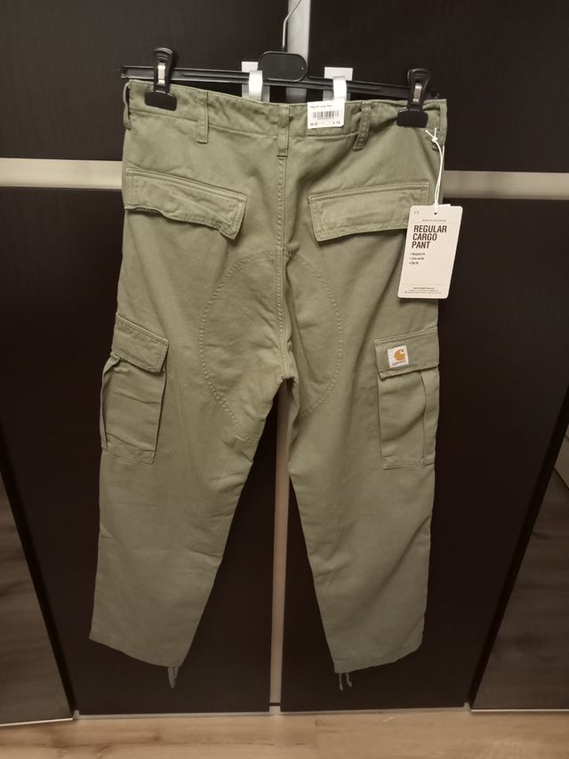 Carhartt regular cargo pants 31/32