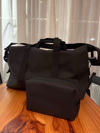 NUEVO Bolso viaje + Neceser RAINS HILO